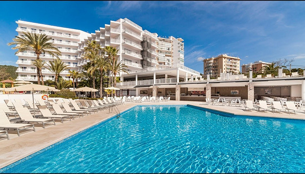 Saulėtoji Ispanija: savaitė Maljorkoje su pusryčiais ir vakarienėmis 4★ viešbutyje Globales Palmanova Palace už 550€