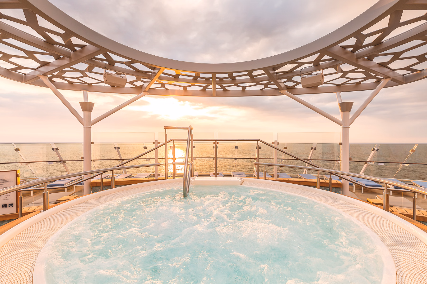 Mein Schiff 6 su grupe ir vadovu iš Lietuvos