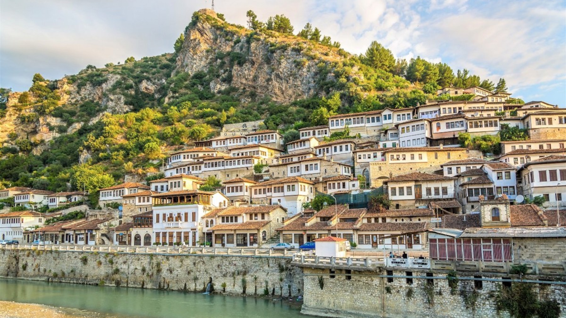 Albanija – šalis, kurioje saulė šviečia beveik 300 dienų per metus!