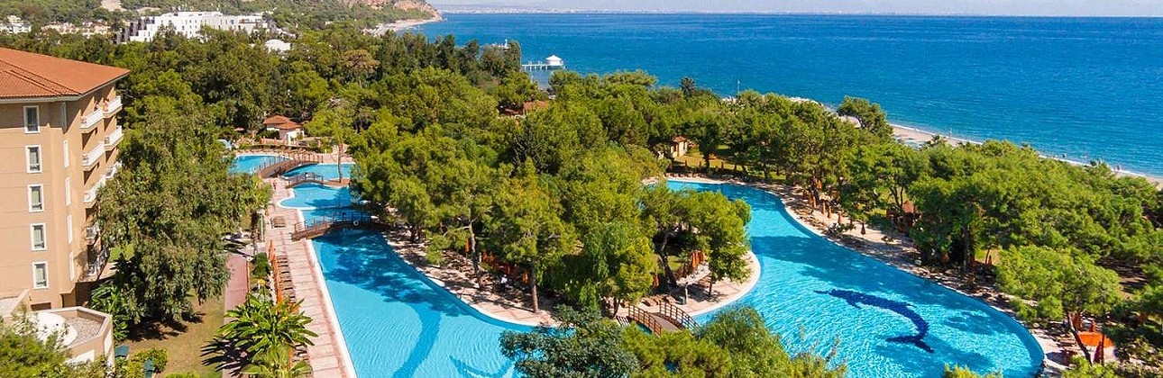 Kokybiškas poilsis Turkijoje: šeimų mėgstamas 5★ Akka Antedon viešbutis su ultra viskas įskaičiuota vos už 757€, keliaujant su vaikais