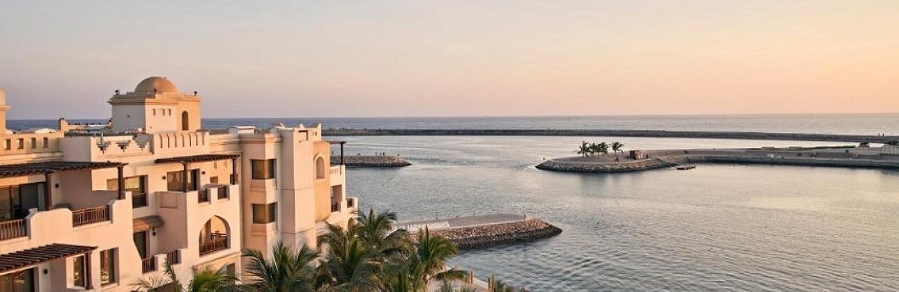 Egzotiškasis Omanas: skrydis iš Varšuvos ir 7 nakvynės 5★ Fanar & Residences viešbutyje su viskas įskaičiuota tik 1179€