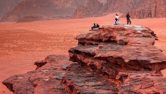 Biblinės vietos ir Mėnulio peizažai pažintinėje kelionėje į Jordaniją už 745€: gido paslaugos, ekskursijos