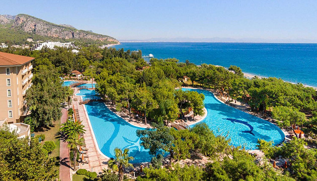 Kokybiškas poilsis Turkijoje: šeimų mėgstamas 5★ Akka Antedon viešbutis su ultra viskas įskaičiuota vos už 757€, keliaujant su vaikais
