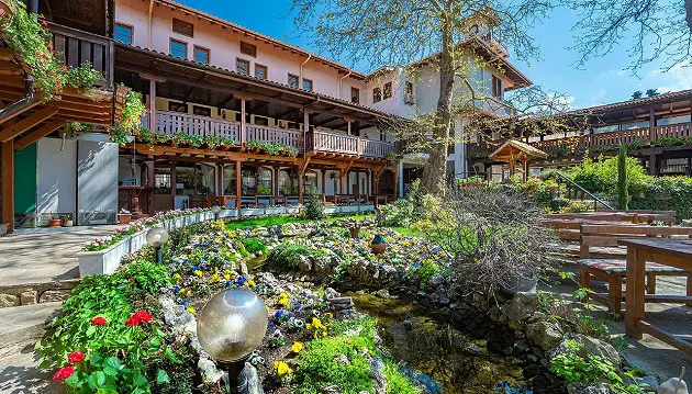 Atgaivinkite sielą ramių atostogų metu Bulgarijoje: 3★ viešbutis Izvora Kranevo