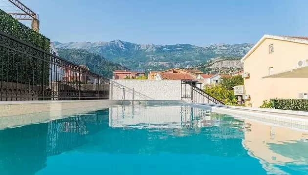 Rinkitės atpalaiduojančias atostogas Juodkalnijoje: 4★ viešbutis Kadmo by Aycon su pusryčiais