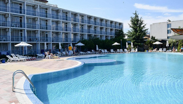 Savo poilsiui rinkitės Saulėto Kranto kurortą Bulgarijoje: jūsų laukia atostogos viešbutyje Balaton su pusryčiais nuo 187€ 195€
