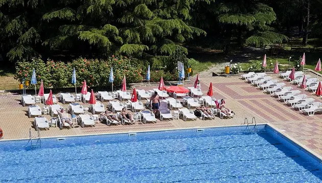 Atostogas praleiskite Bulgarijoje: mėgaukitės poilsiu 3★ Park Hotel Continental viešbutyje su pasirinktu maitinimu