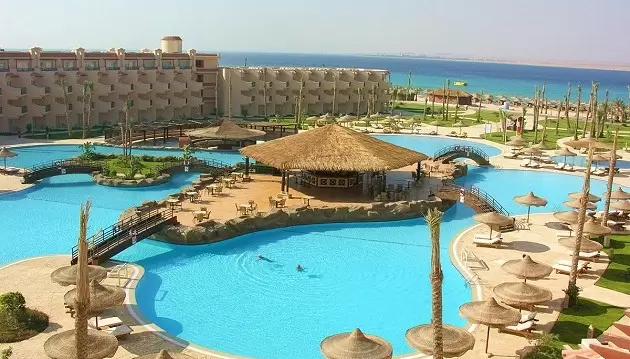 Atostogos Hurgadoje: lėtas poilsis 5★ viešbutyje Pyramisa Sahl Hashesh Resort su viskas įskaičiuota