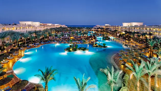 Karštos atostogos Egipte: 5★ Albatros Palace Resort viešbutis Hurgadoje su viskas įskaičiuota