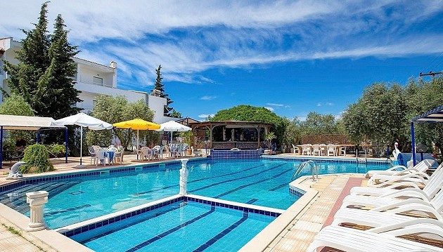 8 d. atostogos Tasos saloje: Astris Sun 3★ viešbutis su pusryčiais ir vakariene tik