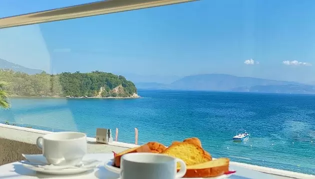 Poilsis ir pramogos prie jūros Korfu saloje: 4★ viešbutis Elea Beach Hotel