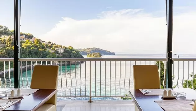 Žavingoji Korfu sala: poilsis 3★ Oasis Hotel Corfu viešbutyje ant jūros kranto