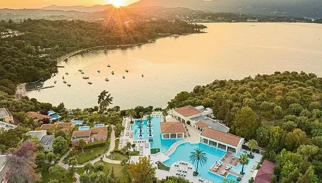 Kokybiškos atostogos Graikijoje: 5★ Grecotel Eva Palace viešbutis su pusryčiais Korfu saloje