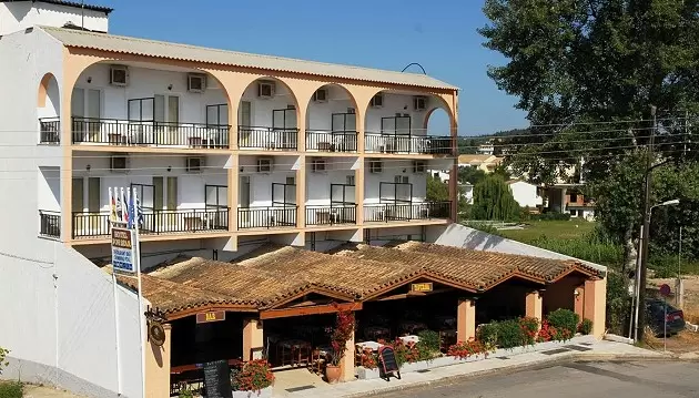 Atostogaukite ir mėgaukitės saule Korfu saloje: poilsis Popi Star viešbutyje su pusryčiais
