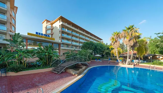 Ispanijos jūra ir šiluma nuostabioje kelionėje: ilsėkitės 4★ viešbutyje 4r Regina Gran Hotel