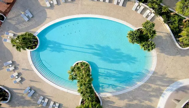 Poilsio atostogos Kipro saloje: atraskite nuostabią viešnagę 5★ viešbutyje Radisson Beach Resort
