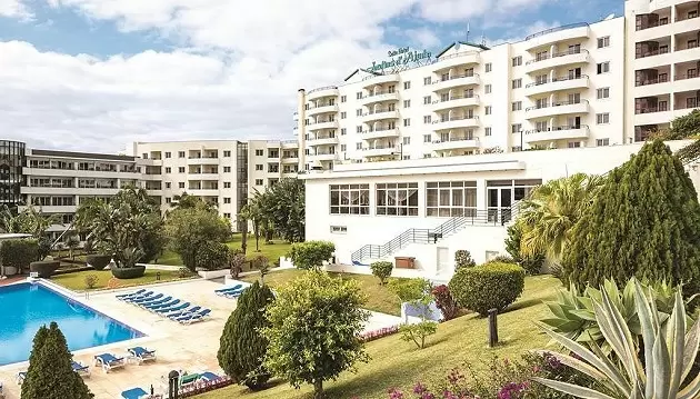 Poilsis ir ramybė Madeiroje: viešnagė 4★ viešbutyje Suite Hotel Jardins Da Ajuda