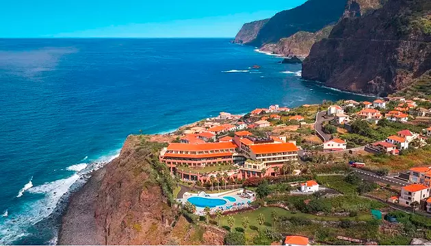 Atostogos amžino pavasario saloje: savaitė 4★ Monte Mar Palace viešbutyje Madeiroje su pusryčiais ir vakarienėmis
