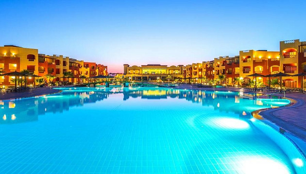 Šiltos atostogos žaviajame Marsa Alame: savaitė 5★ viešbutyje Royal Tulip Beach Resort su viskas įskaičiuota už 599€