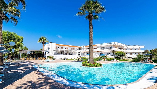 Atostogos saulės saloje Rode: Sabina 3★ viešbutis su pusryčiais už 485€
