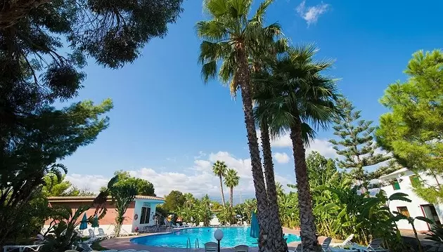Ramiai praleiskite atostogas Sicilijoje: viešnagė 3★ Villaggio Alkantara viešbutyje