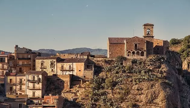 Poilsinė kelionė į Italiją: apsistokite 3★ viešbutyje Villa Athena Sicilijoje