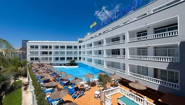 Šalčius iškeiskite į Tenerifės saulę: poilsis 4★ viešbutyje Blue Sea Lagos de Cesar su pusryčiais