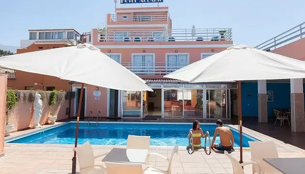 Šiltos ir atpalaiduojančios atostogos Tenerifės saloje: Globales Acuario viešbutis su pusryčiais