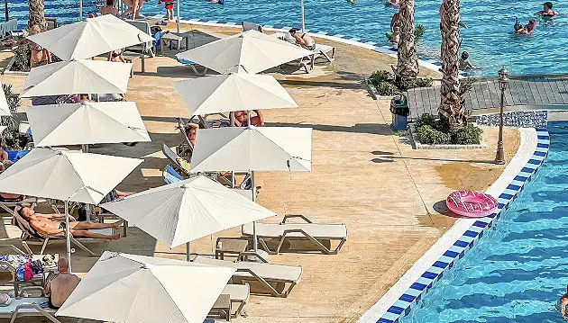 Tikros idiliškos atostogos Albanijoje: ilskitės 5★ Fafa Aqua Blue viešbutyje su viskas įskaičiuota