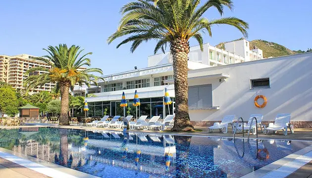 Rinkitės atostogas Juodkalnijoje: poilsis 4★ Montenegro Beach Resort viešbutyje su pasirinktu maitinimu