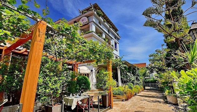 Jaukios atostogos Juodkalnijoje: 3★ Villa Velzon viešbutis su pusryčiais tik 450€
